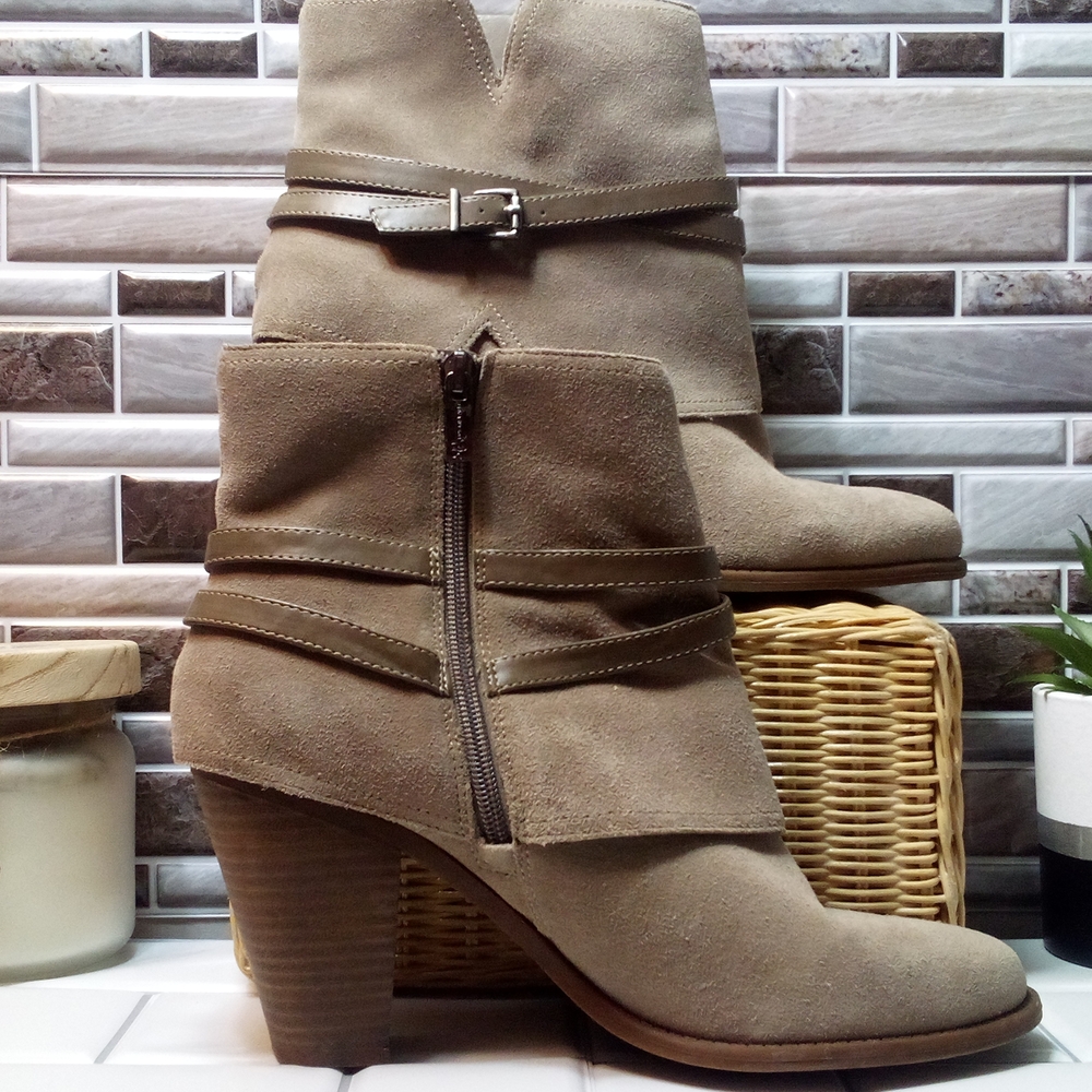 Jessica Simpson Women's Size 11M JS-CALVEN Tan Suede Ankle Booties